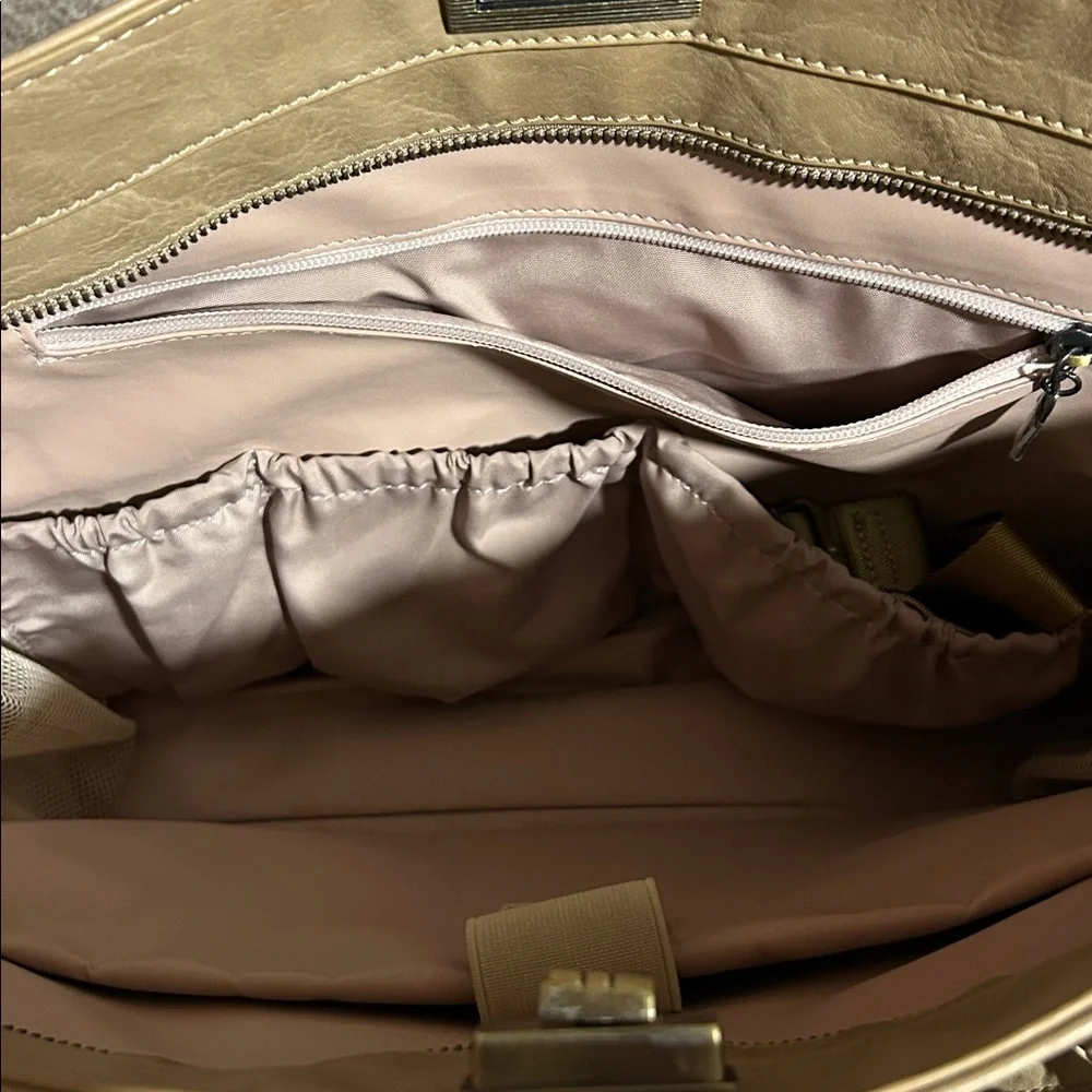 Azaria faux Leather Tote backpack bag - Picture 3 of 3